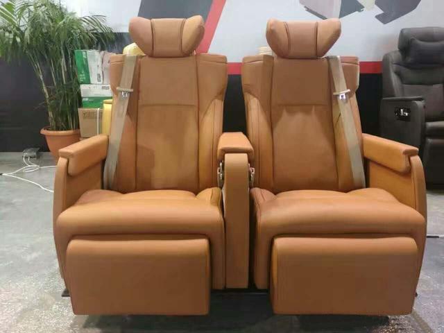 Suíochán leictreach só Luxury electric seat leather.jpg